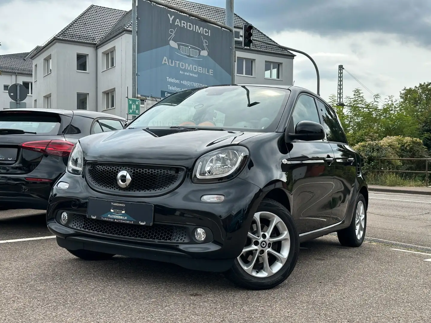smart forFour Passion*PANO*SHZ*TEMPOMAT*90PS* Schwarz - 1