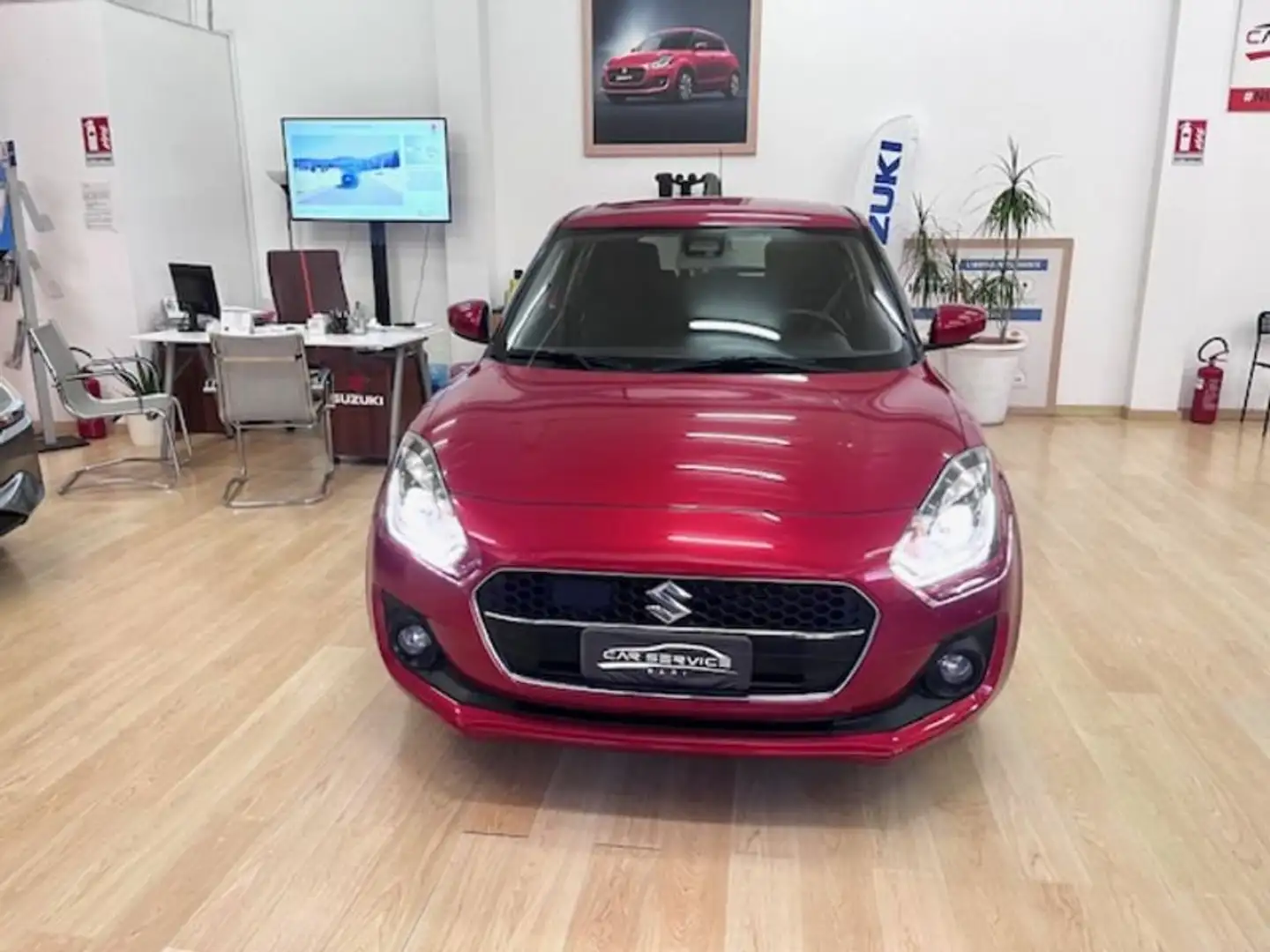 Suzuki Swift 1.2 Hybrid Top solo 17.500km!!! Uniproprietario!! Rosso - 2