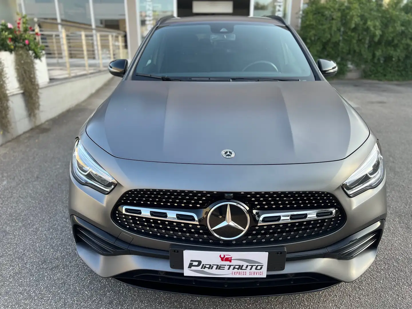 Mercedes-Benz GLA 200 d Premium AMG NIGHT auto OPACA!! VIRTUAL/LED/19; Šedá - 2