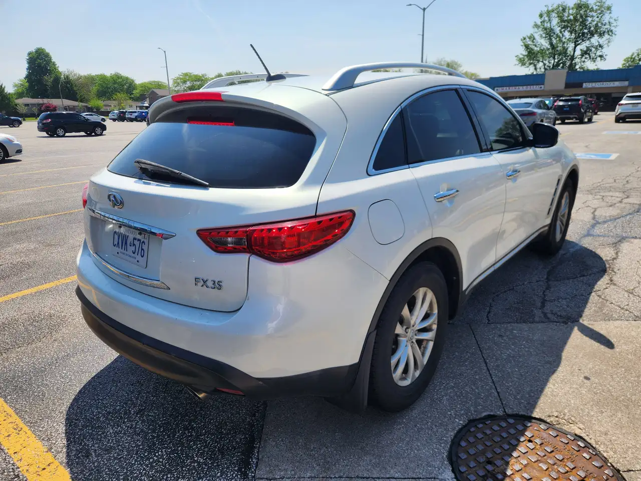 Infiniti FX снимка Infiniti FX