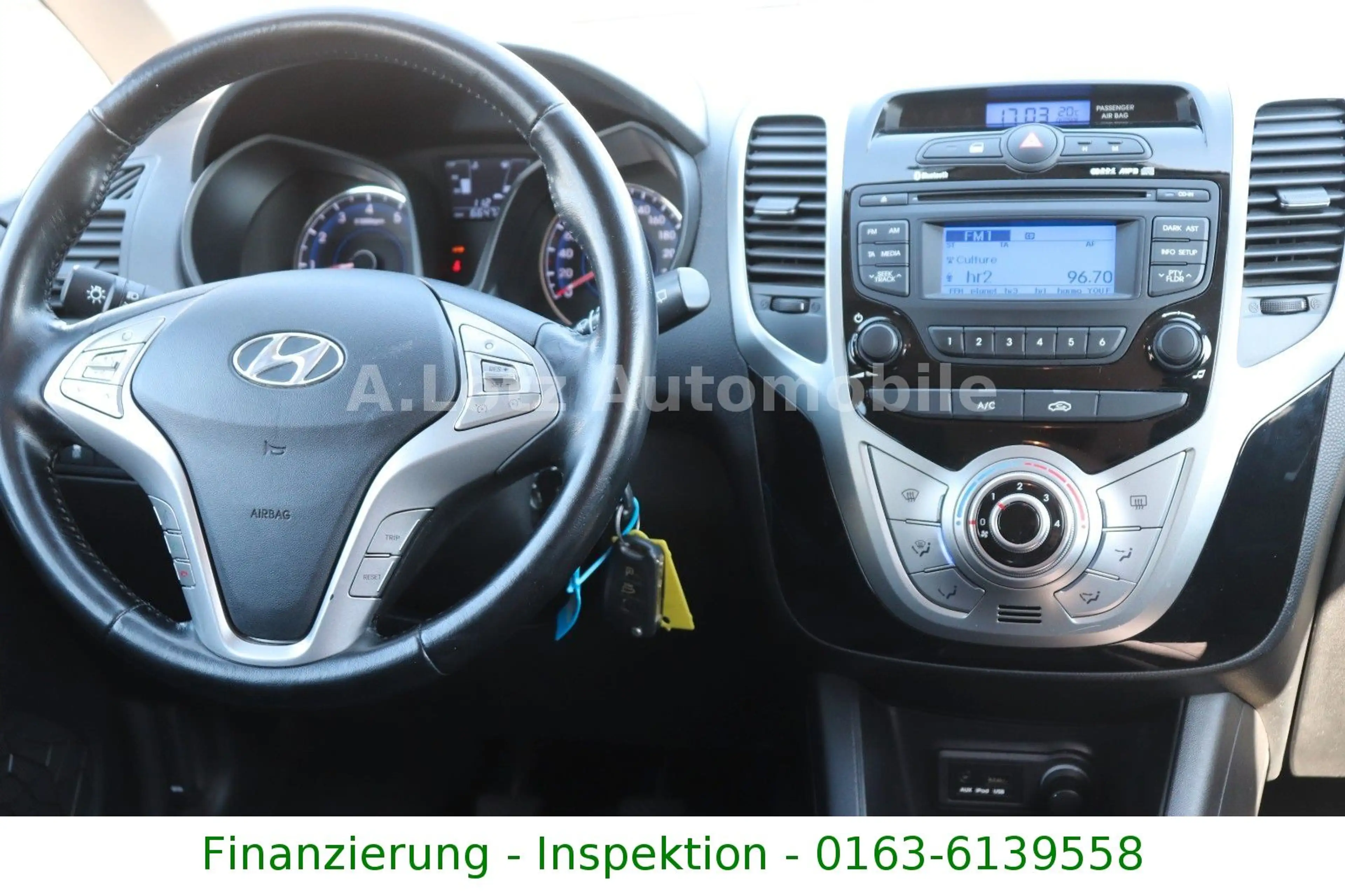 Hyundai iX20 Crossline — photo 12