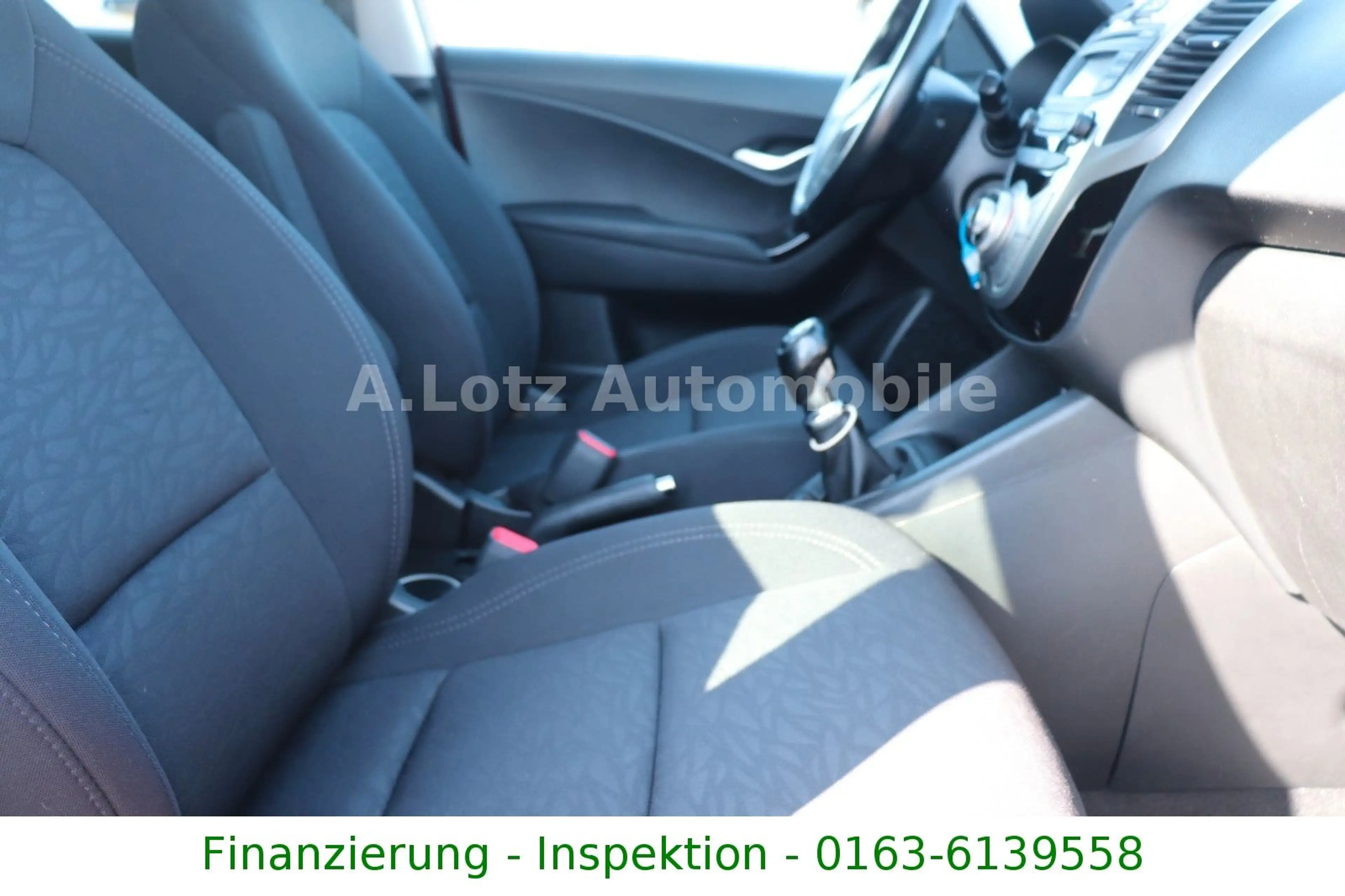 Hyundai iX20 Crossline — photo 9