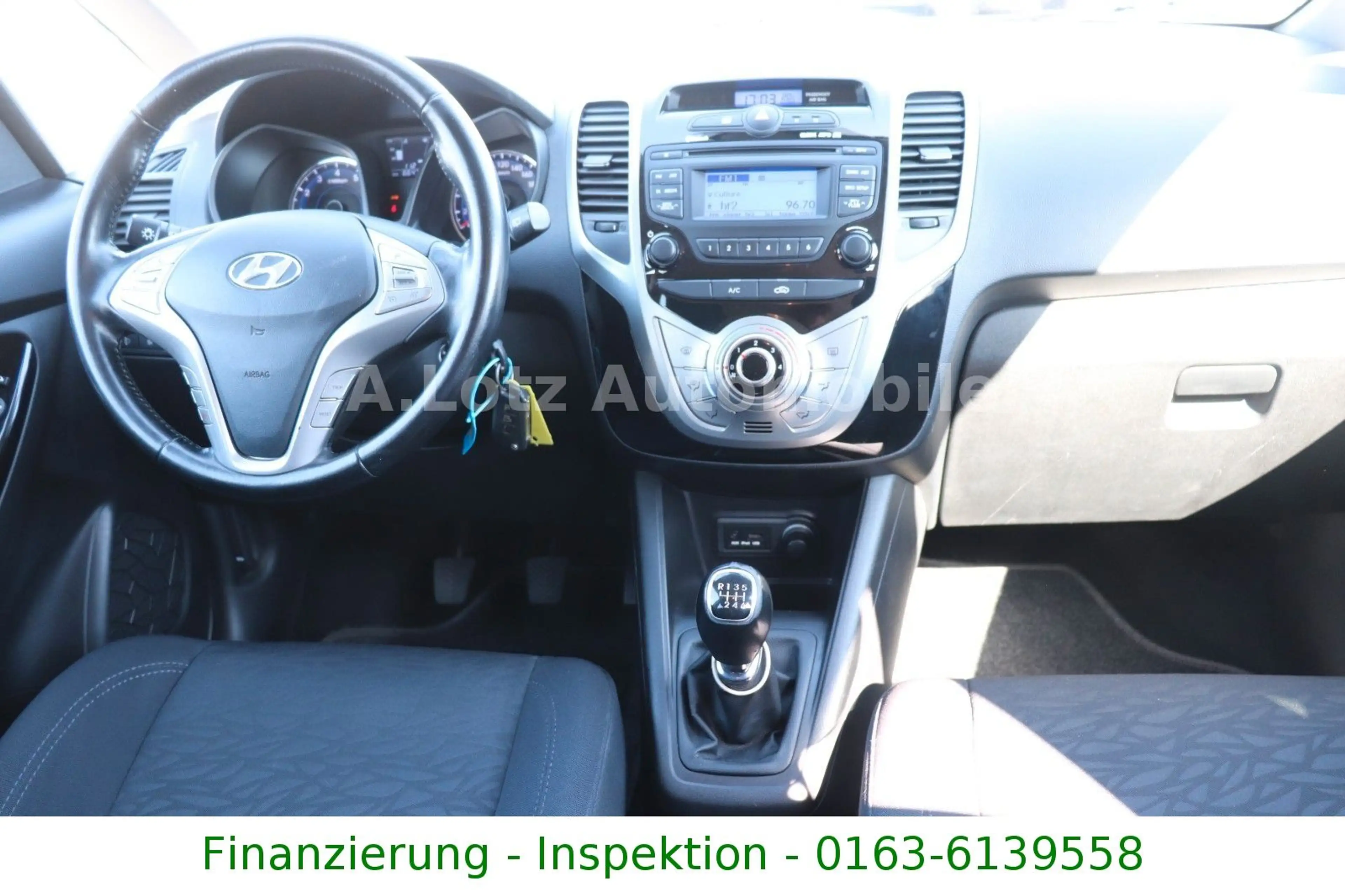 Hyundai iX20 Crossline — photo 11