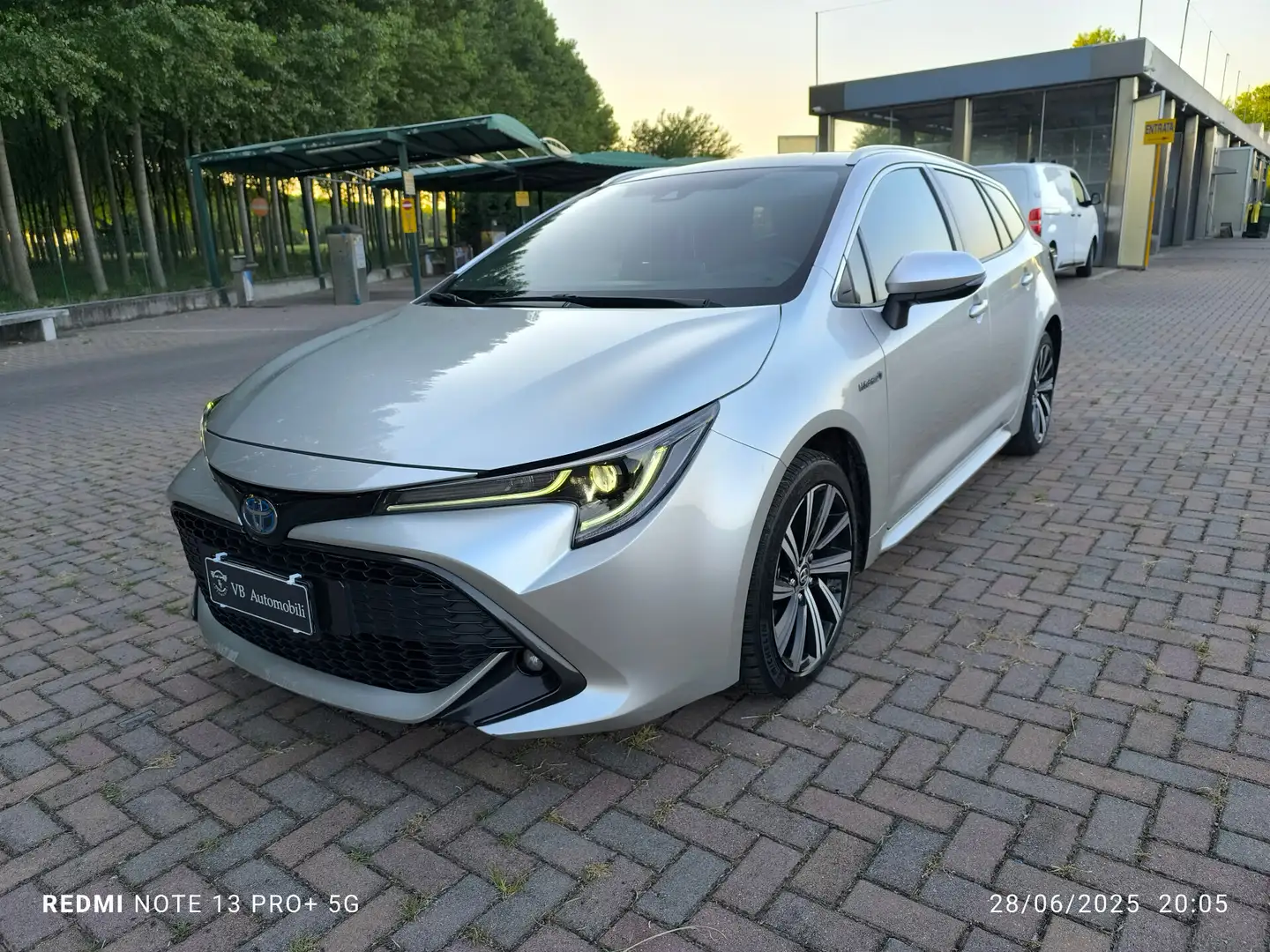 Toyota Corolla Touring Sports 1.8 Hybrid Style Argento - 1