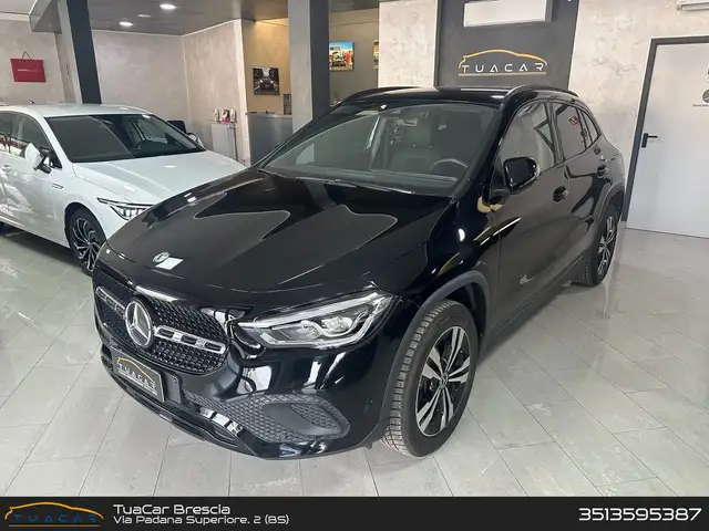 Mercedes-Benz GLA 200 Sport Plus GLA 200 D