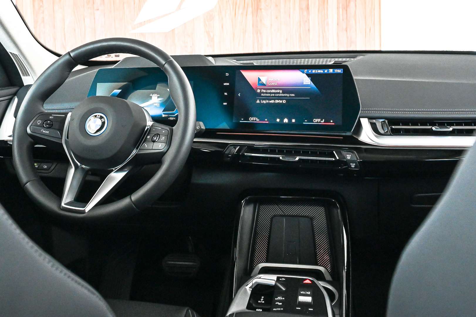 BMW IX1 EDrive20 - 2024 - Joinsteer - #19
