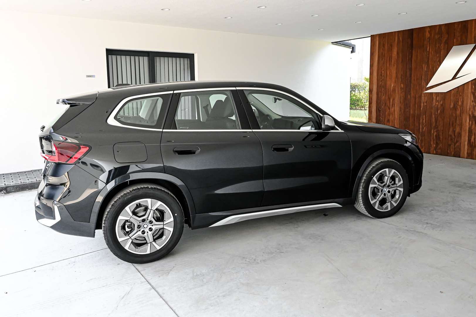 BMW IX1 EDrive20 - 2024 - Joinsteer - #14