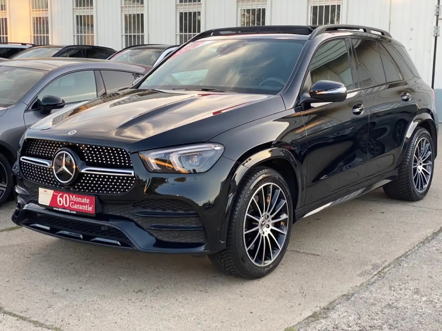Mercedes-Benz GLE 350 GLE350de AMG 4M_Panorama_Distronic_360_Burmester Noir - 1