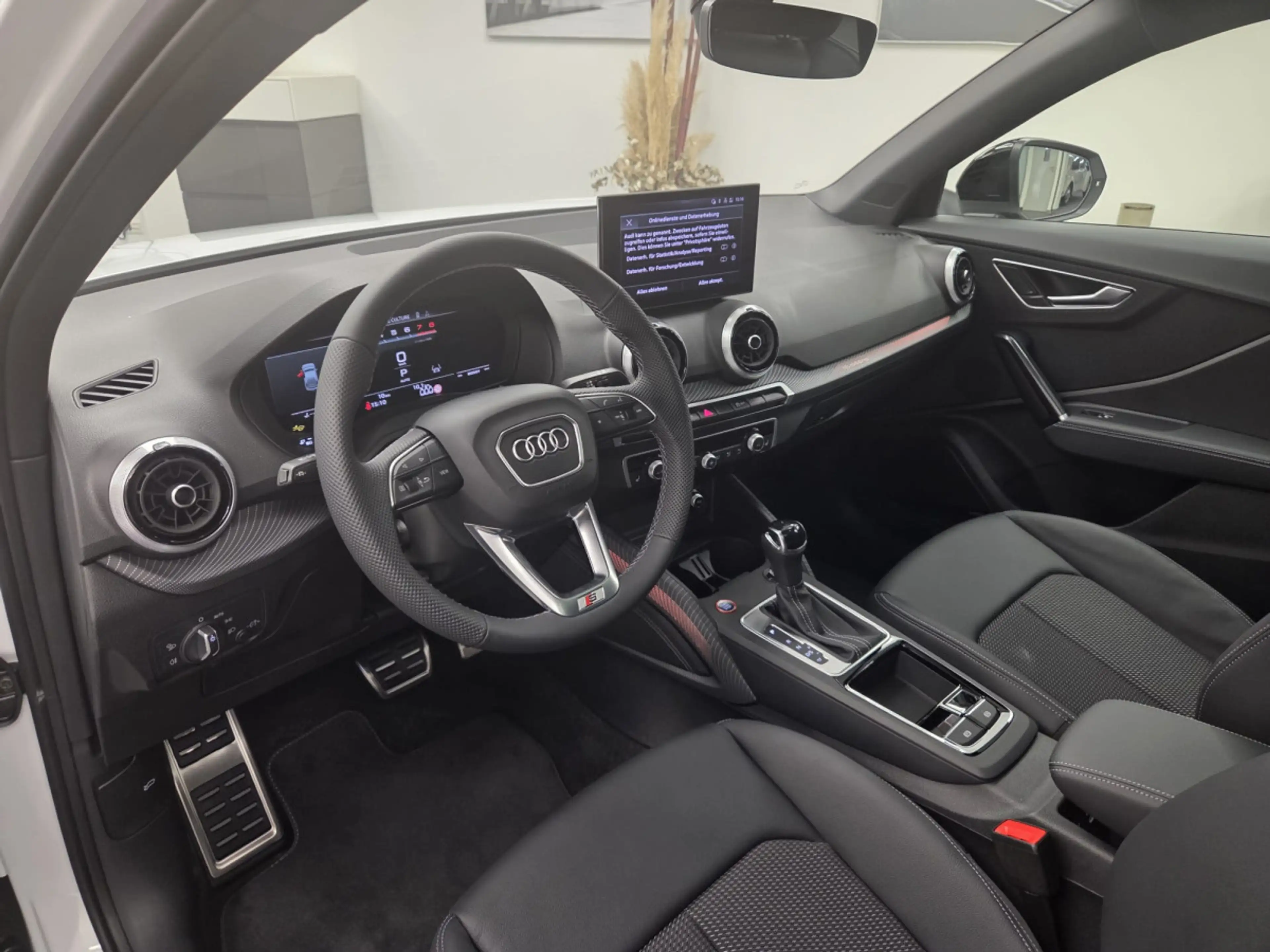 Audi SQ2 TFSI quattro 300 CH / 221 kW S tronic — photo 4