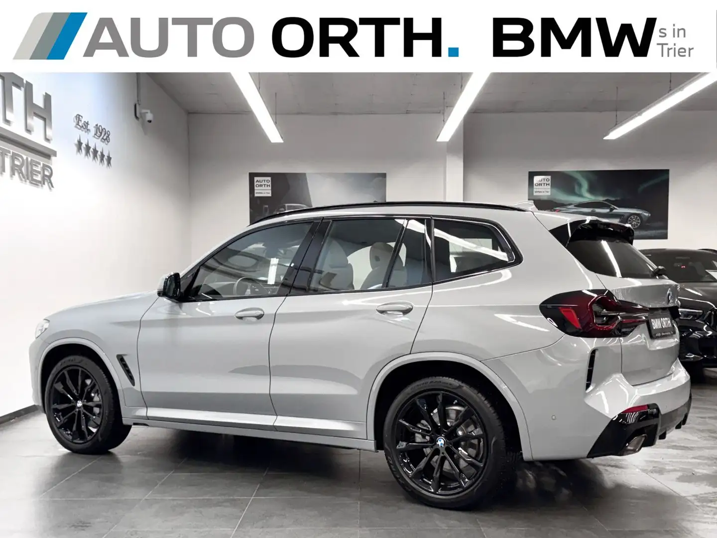 BMW X3 xDrive30i SP-AUT. LEDER LC-PROF HUD PANO ACC Grau - 2