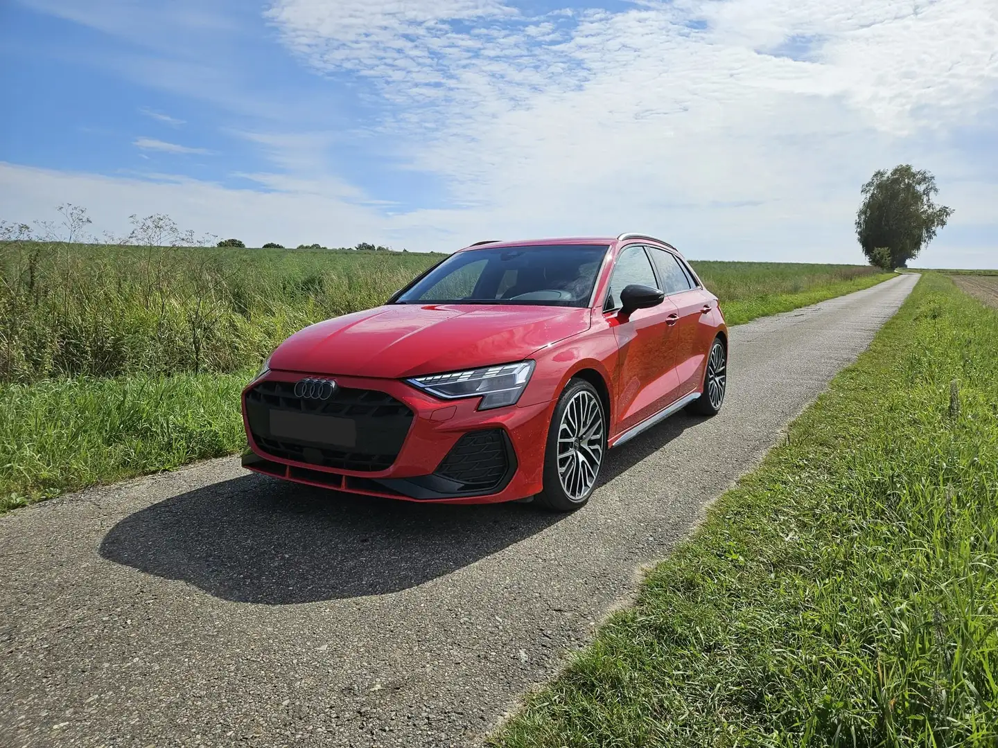 Audi A3 35 TDI Sportback S tronic 2xS-line Matrix Sonos Rot - 2