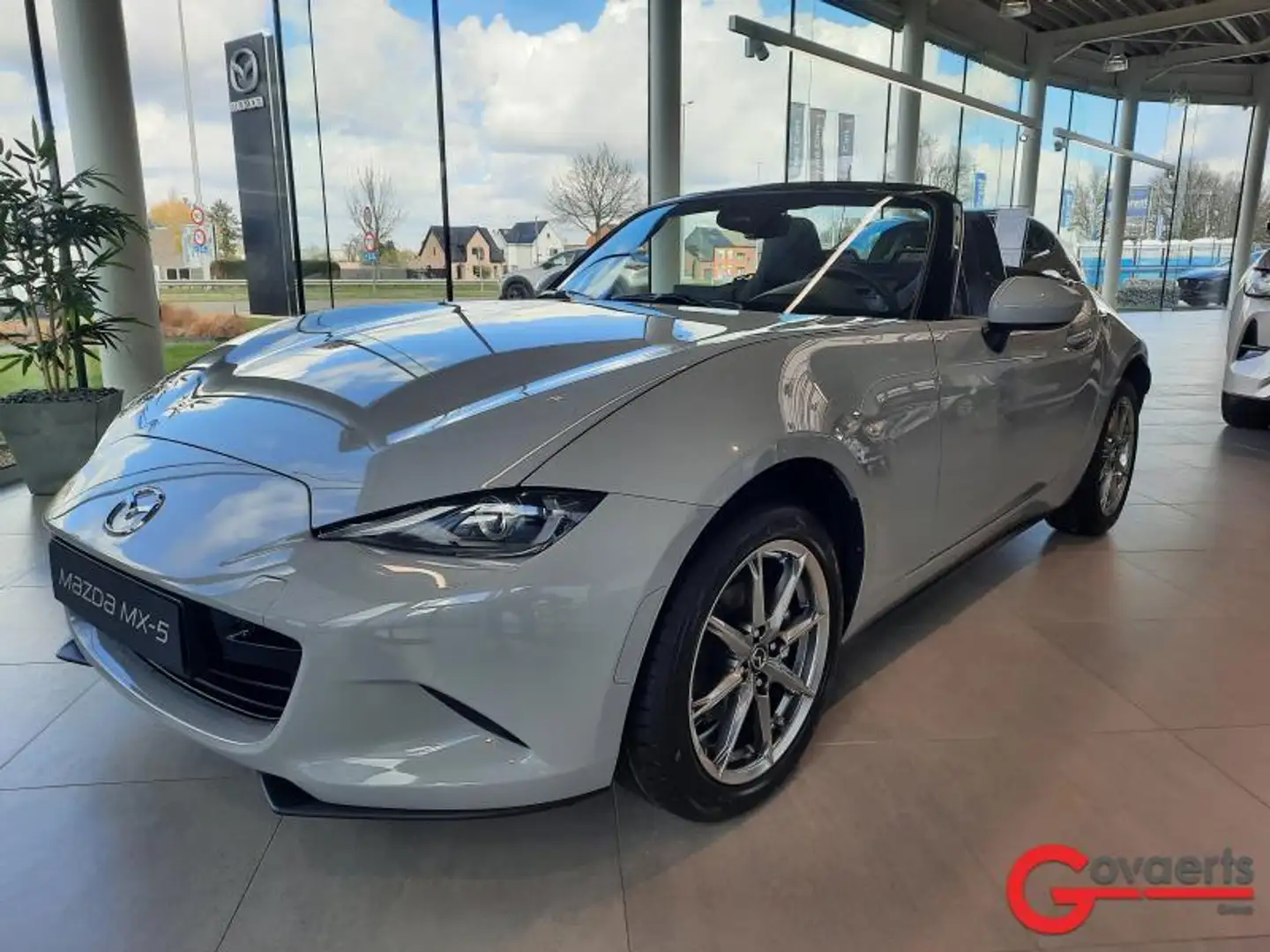 Mazda MX-5 EXCLUSIVE-lINE Grau - 1
