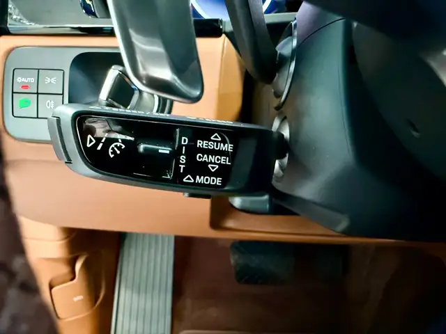 Porsche Cayenne view 29
