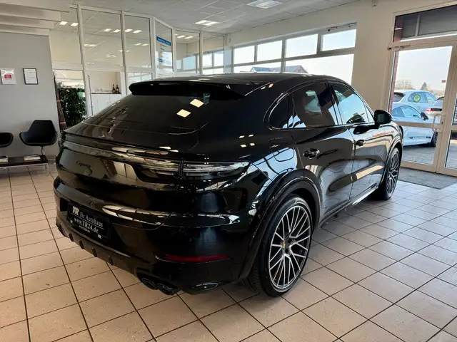 Porsche Cayenne view 5