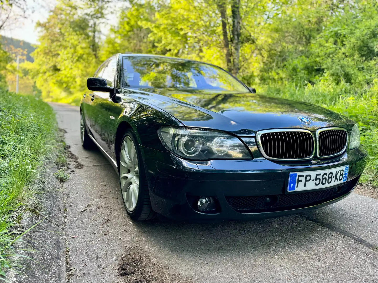 BMW 760 V12 6.0l de 445 Ch de 2006, phase 2 Albastru - 2