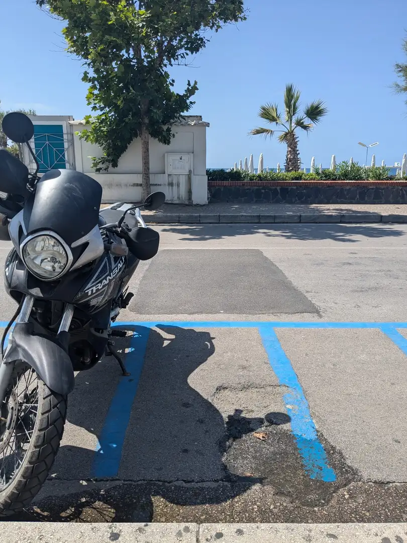 Honda Transalp XL 700 Negro - 2