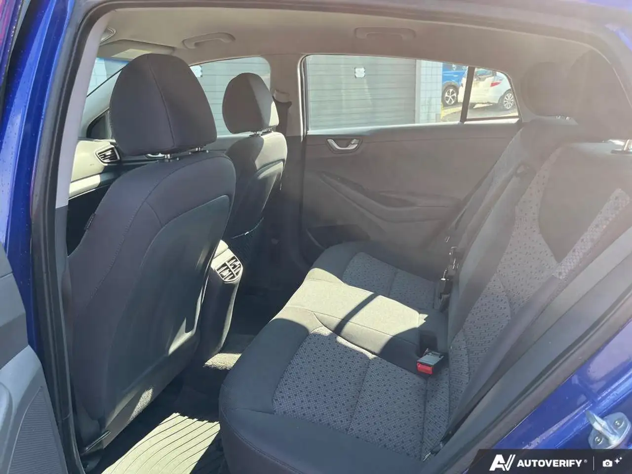 Hyundai IONIQ photo Hyundai IONIQ