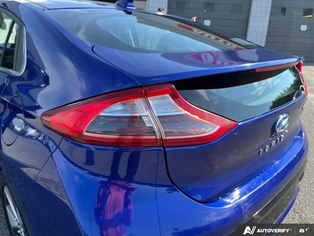 Hyundai IONIQ photo Hyundai IONIQ