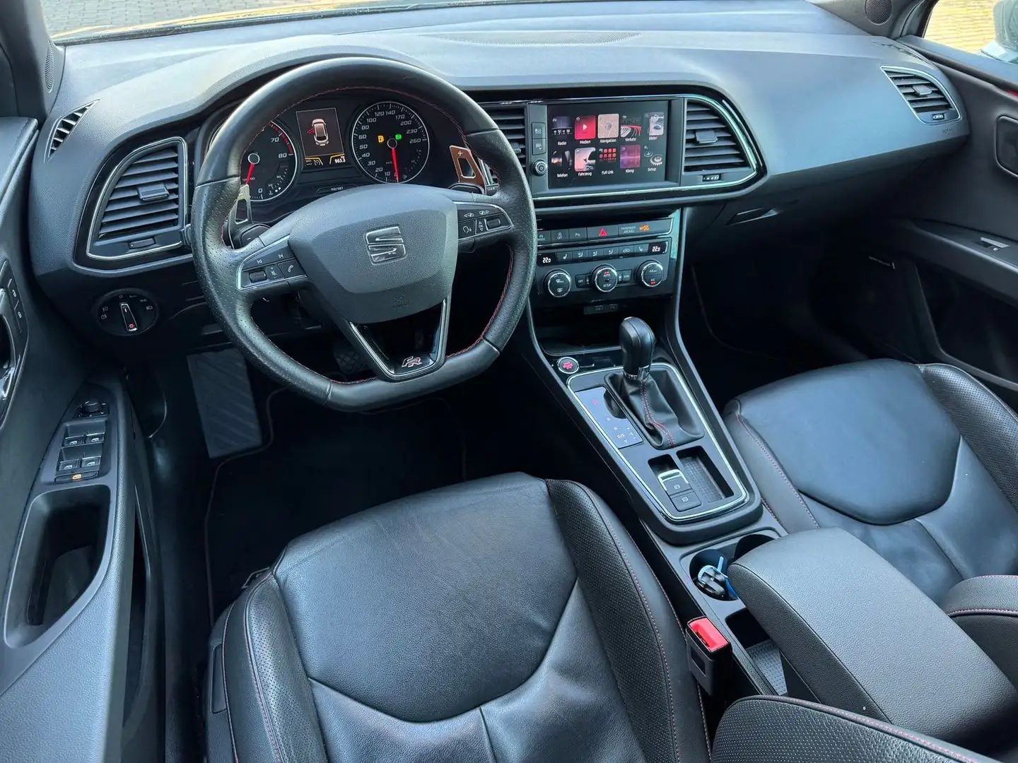 SEAT Leon ST 1.8 TSI FR+8fach+LED+SEATSOUND+SITZH+AMBIENTE Gris - 2