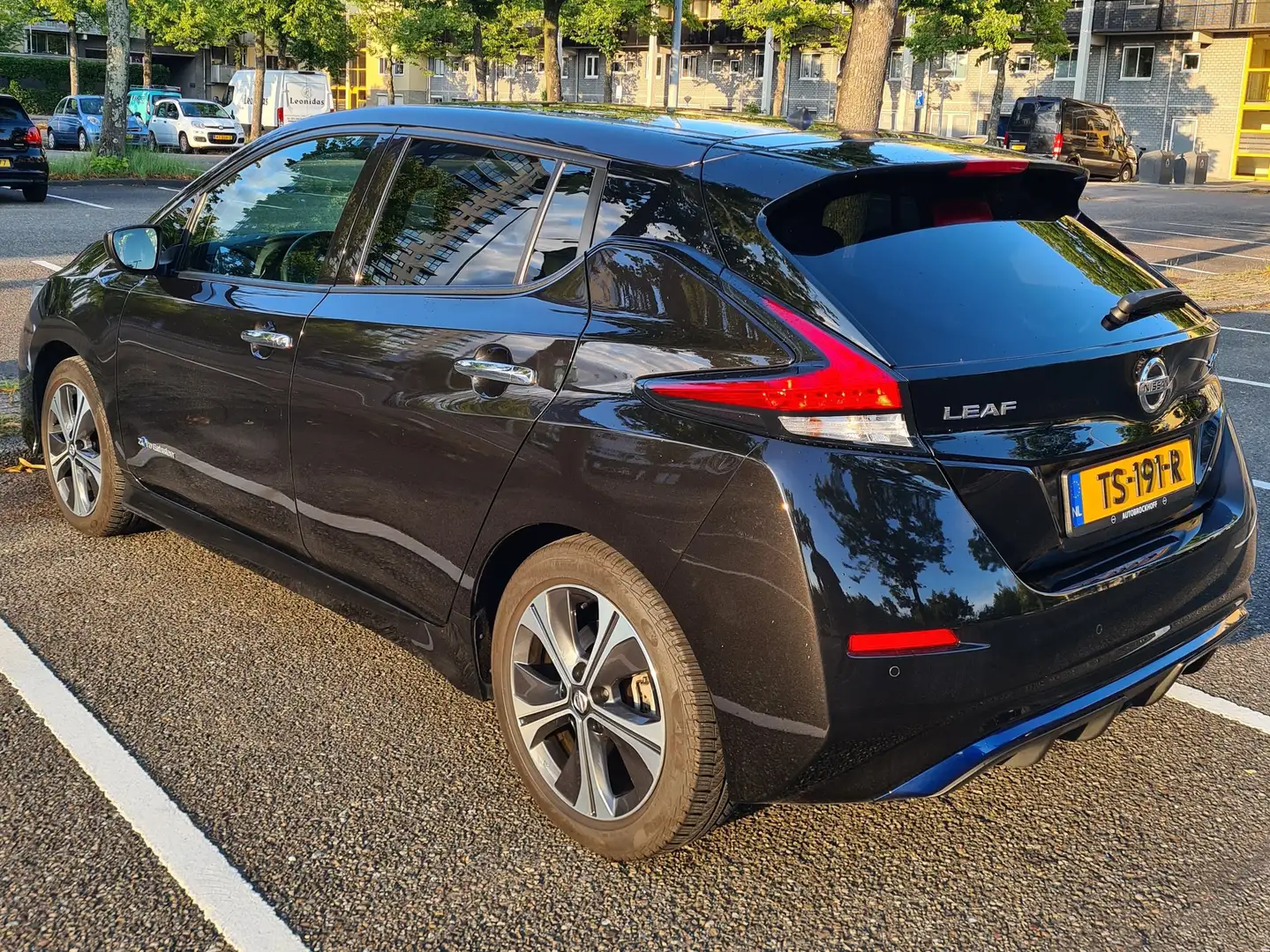 Nissan Leaf Nissan Leaf 40kWh 2.ZERO Edition | 2018 Negro - 2