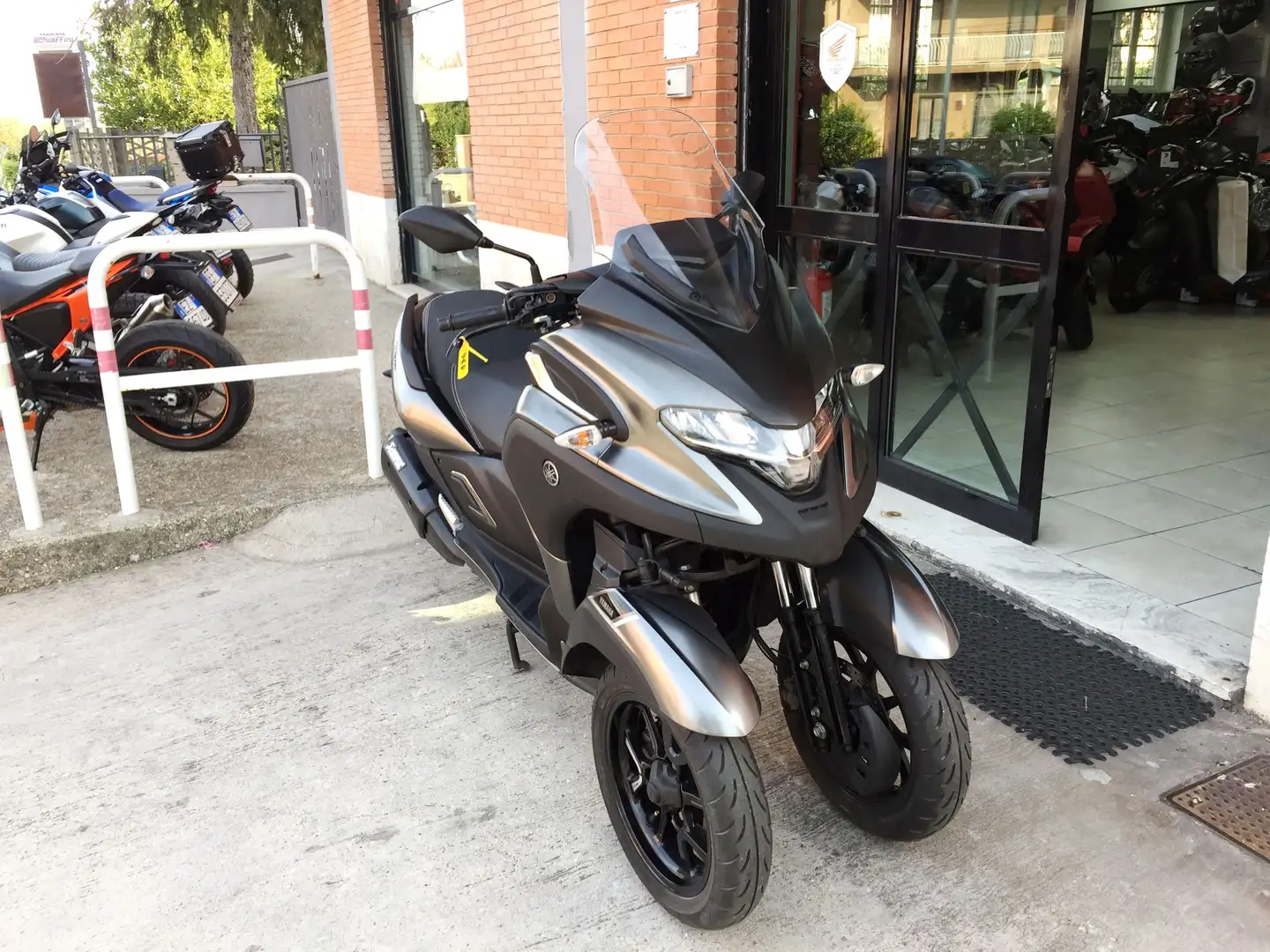 Yamaha TriCity 300 2022 - FINANZIAMENTI Grigio - 2