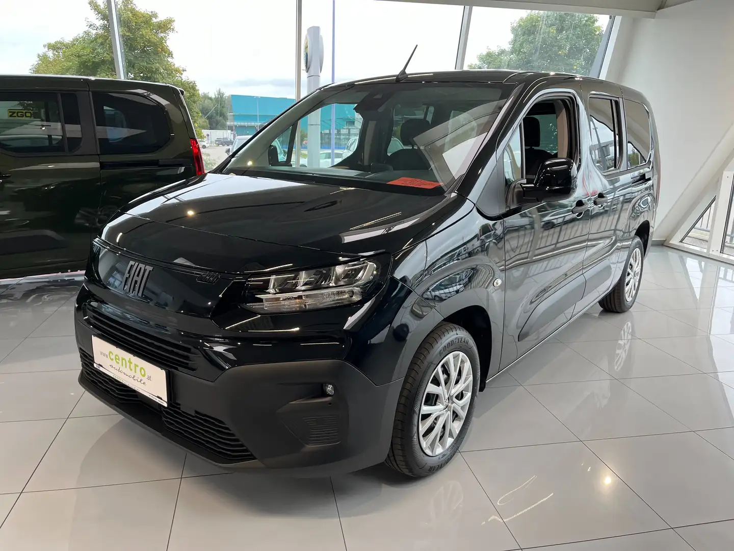 Fiat Doblo XL BlueHDi 130 AT - Komfort Paket Schwarz - 1
