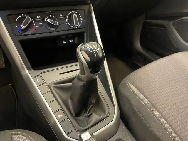 Volkswagen Taigo view 9