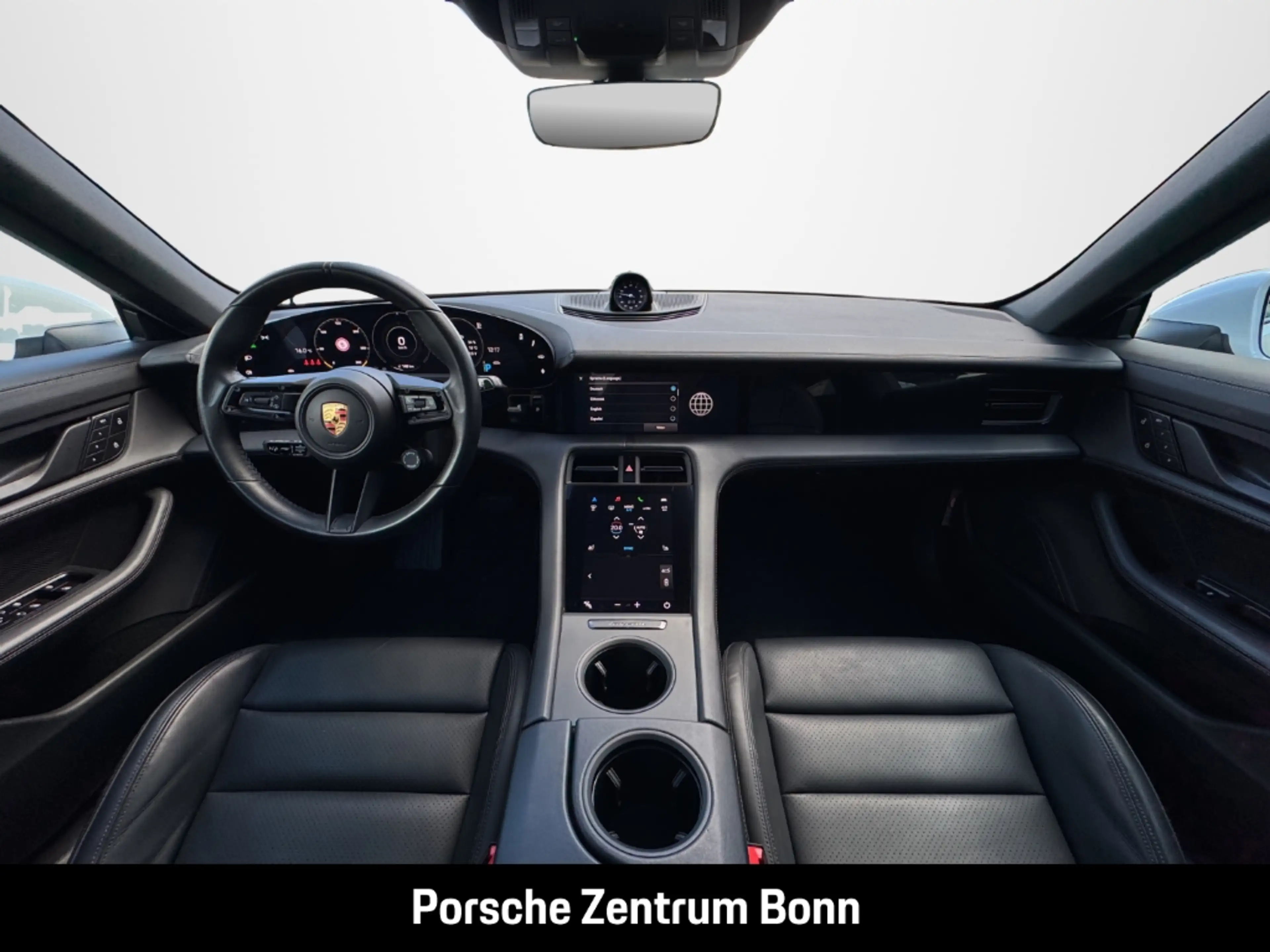 Porsche Taycan — photo 14