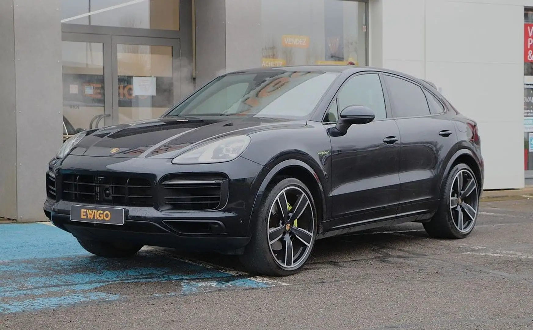 Porsche Cayenne coupé 3.0 e-hybrid 462h 340 cv phev 14.1kwh platinum edition bva toit pano sono bose Schwarz - 1