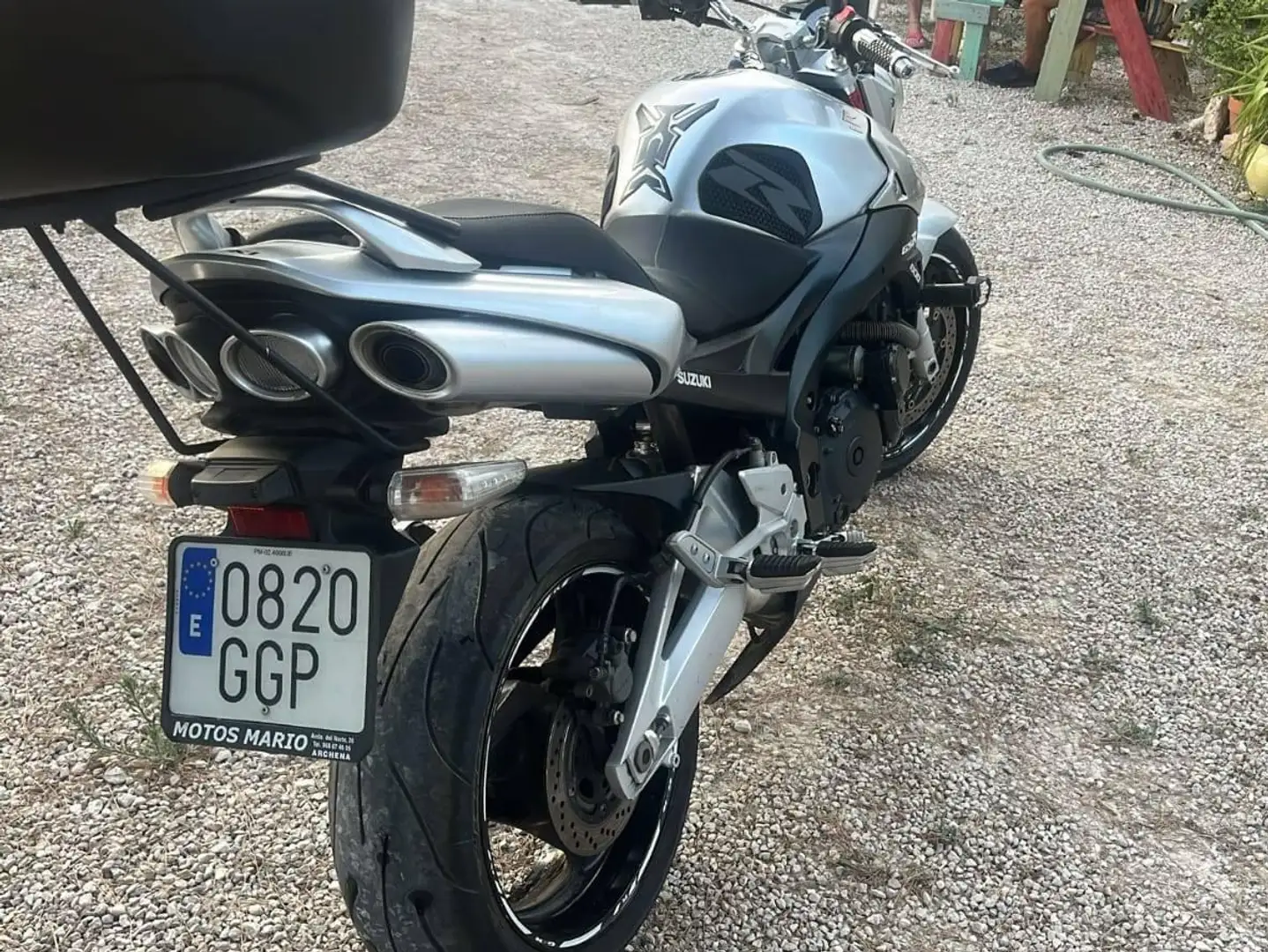 Suzuki GSR 600 K8 Gris - 2
