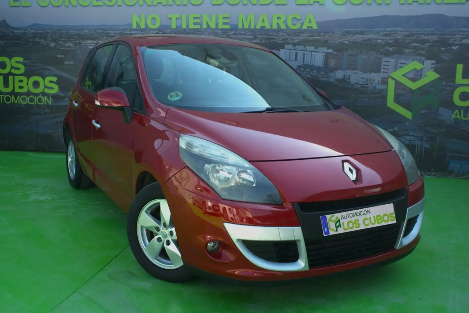 Renault Dynamique 1.9dCi 130cv Czerwony - 1