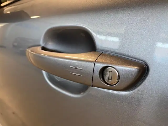 Peugeot 2008 view 17