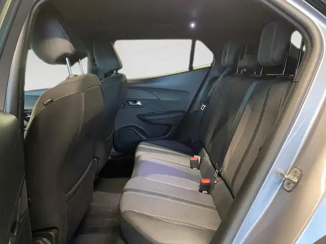 Peugeot 2008 view 8