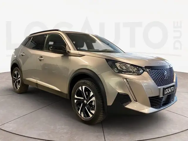 Peugeot 2008 view 3