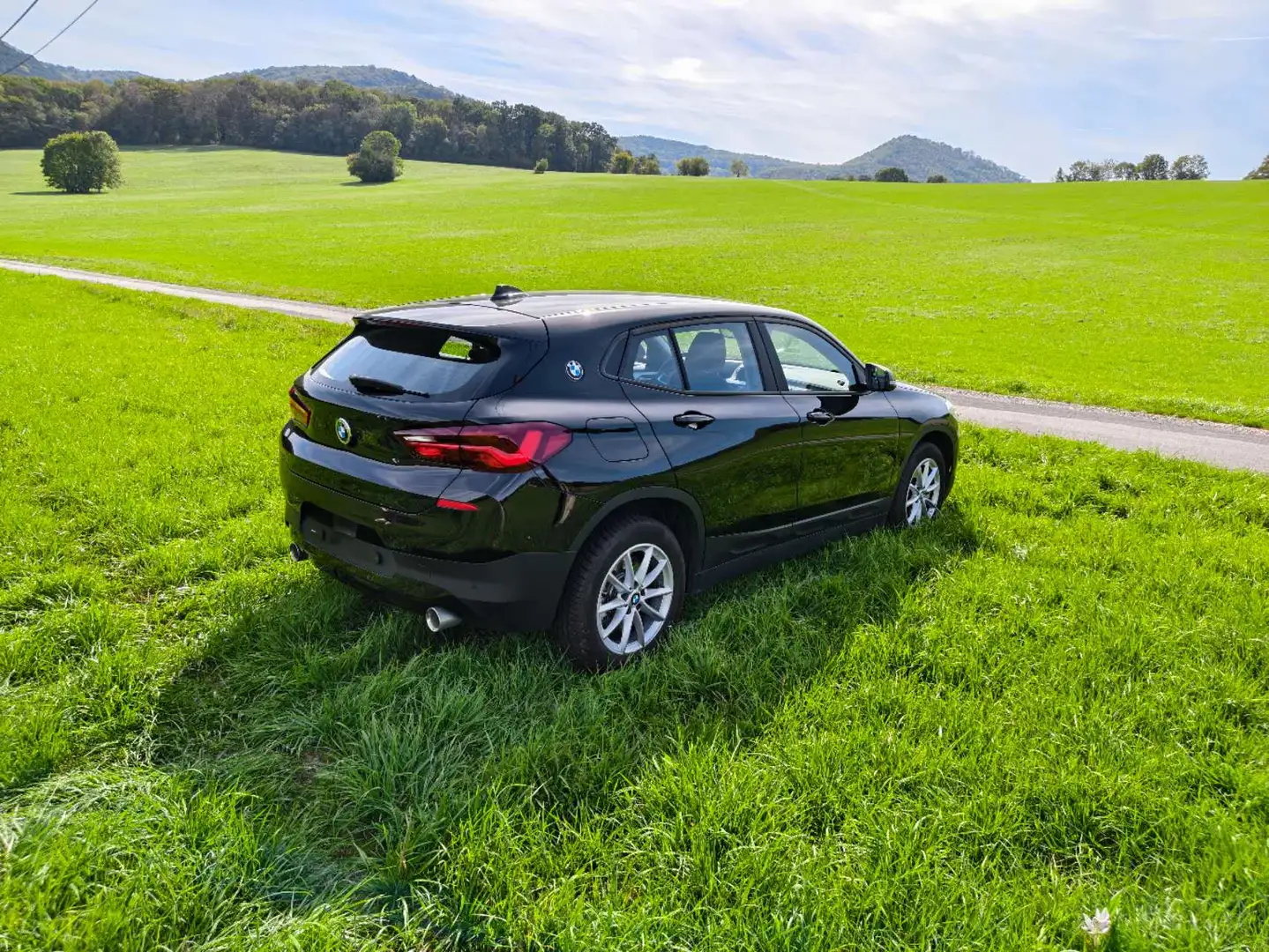 BMW X2 X2 xDrive20i Aut. Schwarz - 2