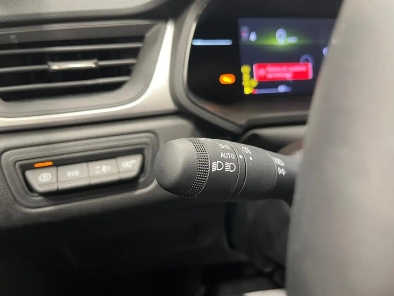 Renault Captur — photo 15