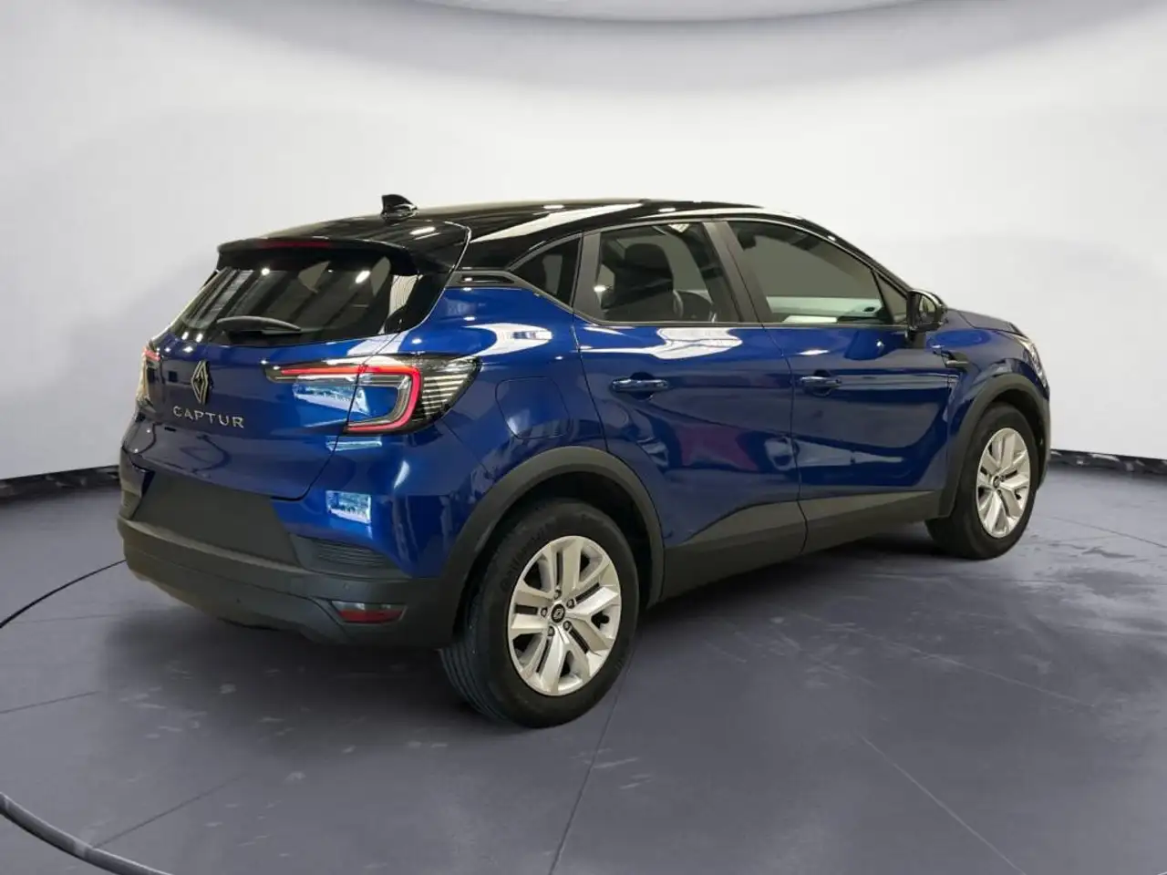 Renault Captur — photo 3