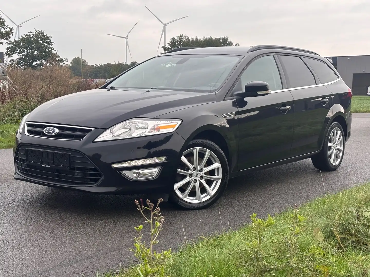 Ford Mondeo Turnier Edition 2,0 TDCI aut 140 ps-Eur5 Schwarz - 1