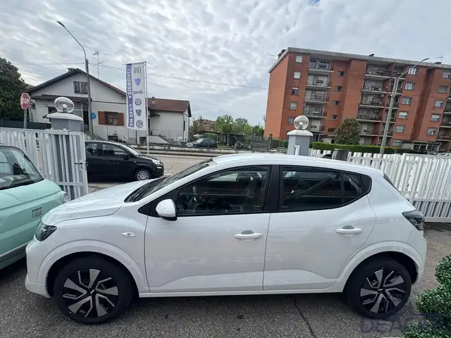 Dacia Sandero view 3