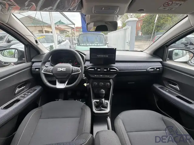 Dacia Sandero view 11