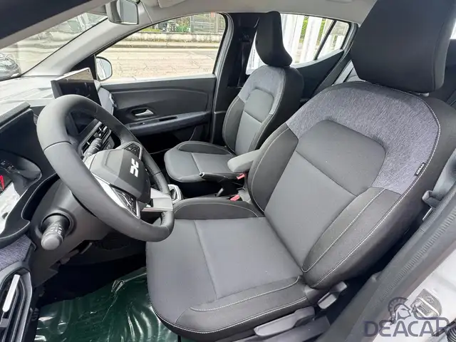 Dacia Sandero view 8