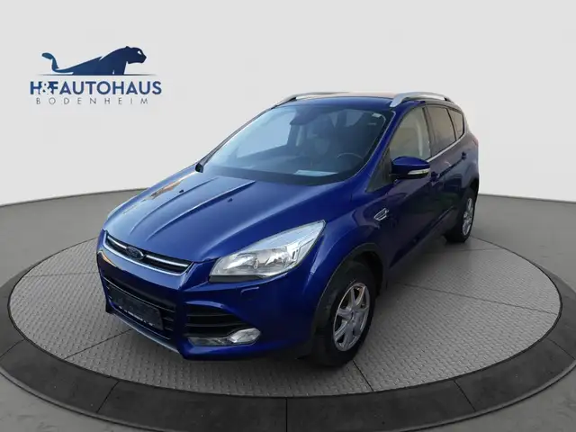 Ford Kuga Titanium/SHZ/PDC/MOTORSCHADEN