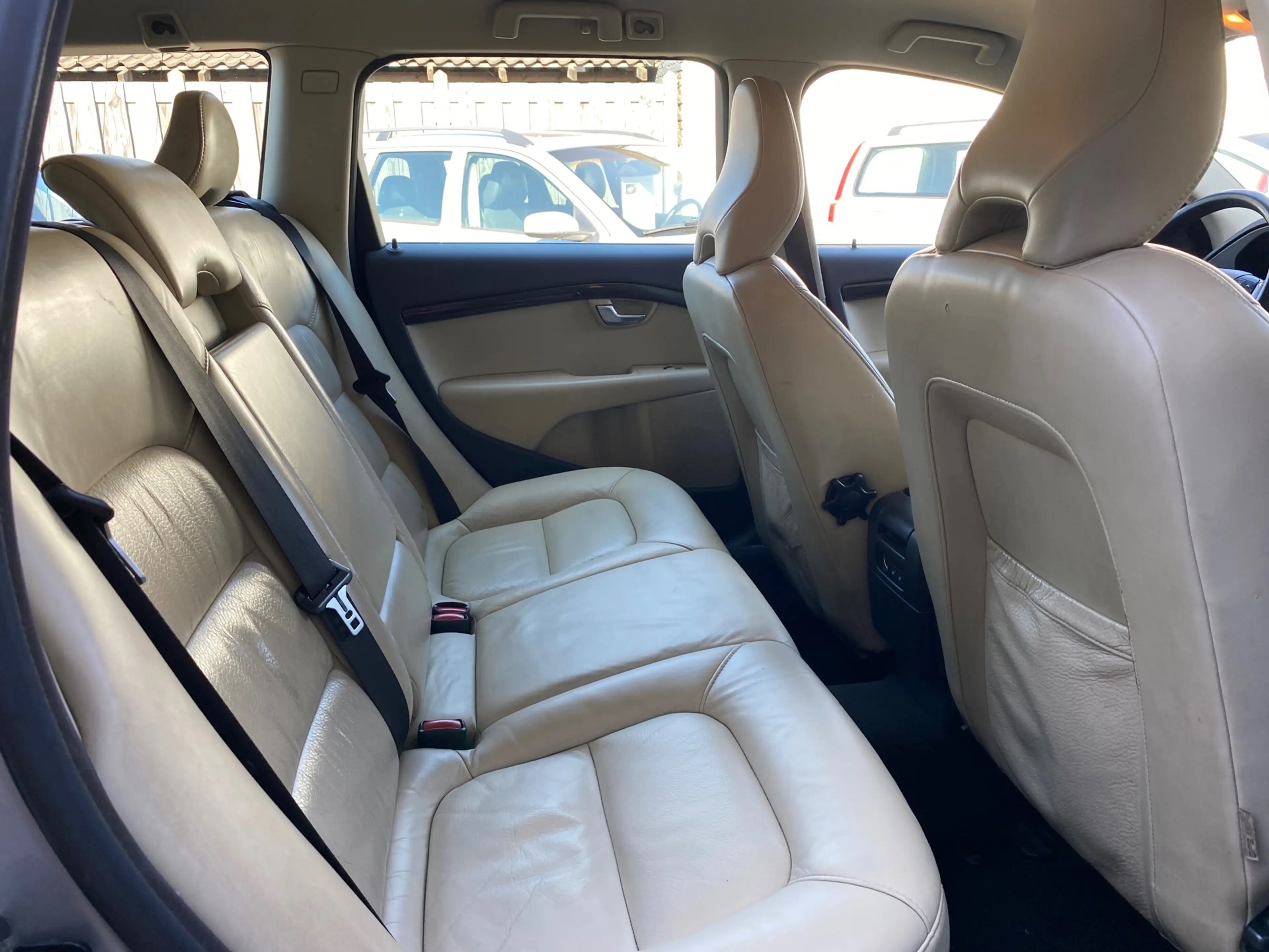 Volvo V70 2.5FT Summum Automaat LEER / XENON / TREKHAAK — photo 12