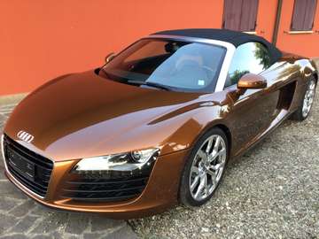 R8 Spyder 4.2 V8 quattro CAMBIO MANUALE!!! TAGLIANDI  AUDI CON FATTURE E BOOK SERVICE,