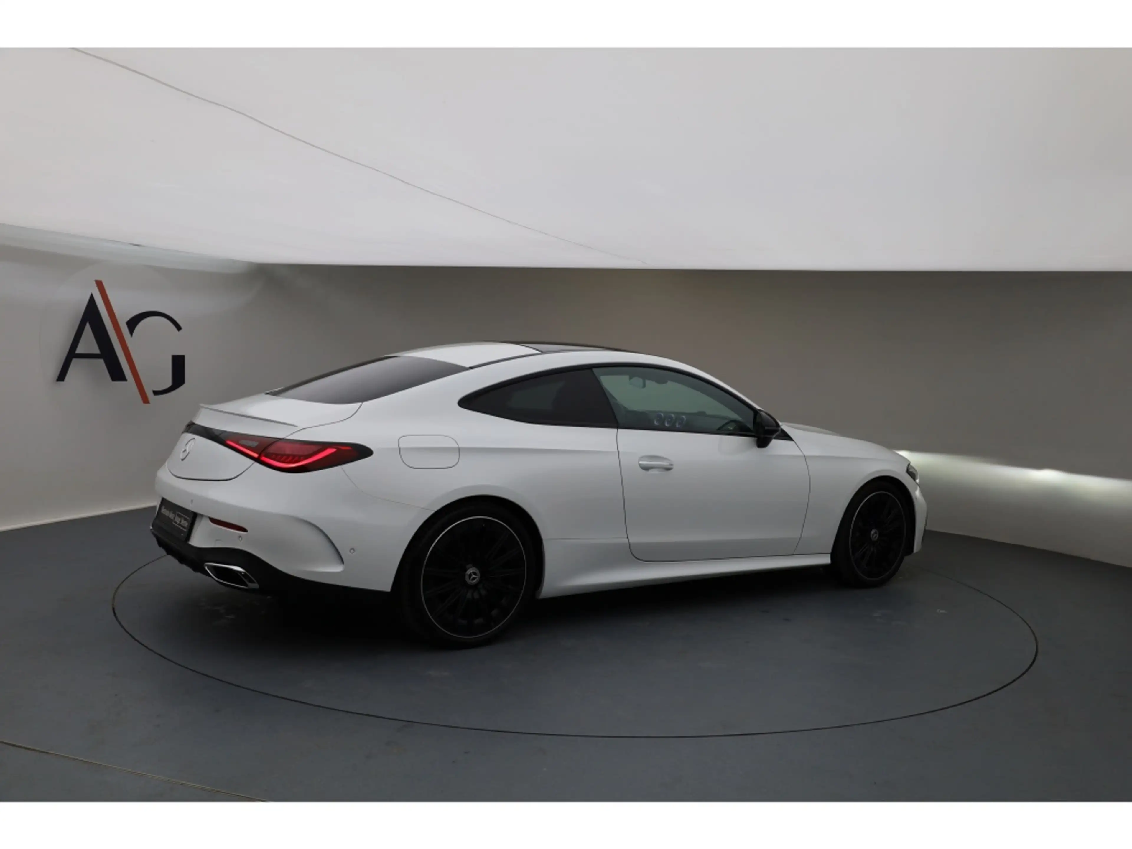 Mercedes-Benz CLE 220 d Coupé AMG Pano Sitzkl. Night Burm 20" — photo 6