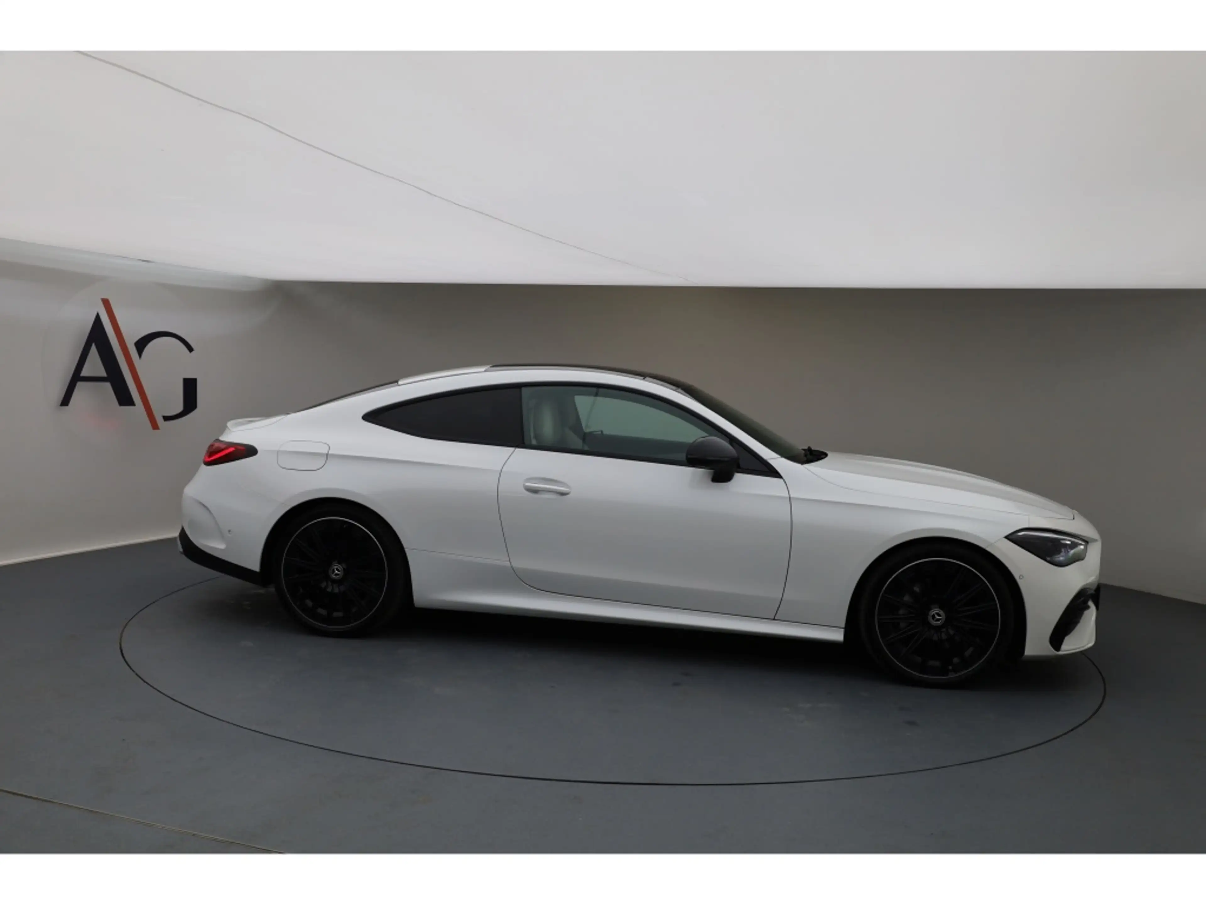 Mercedes-Benz CLE 220 d Coupé AMG Pano Sitzkl. Night Burm 20" — photo 7
