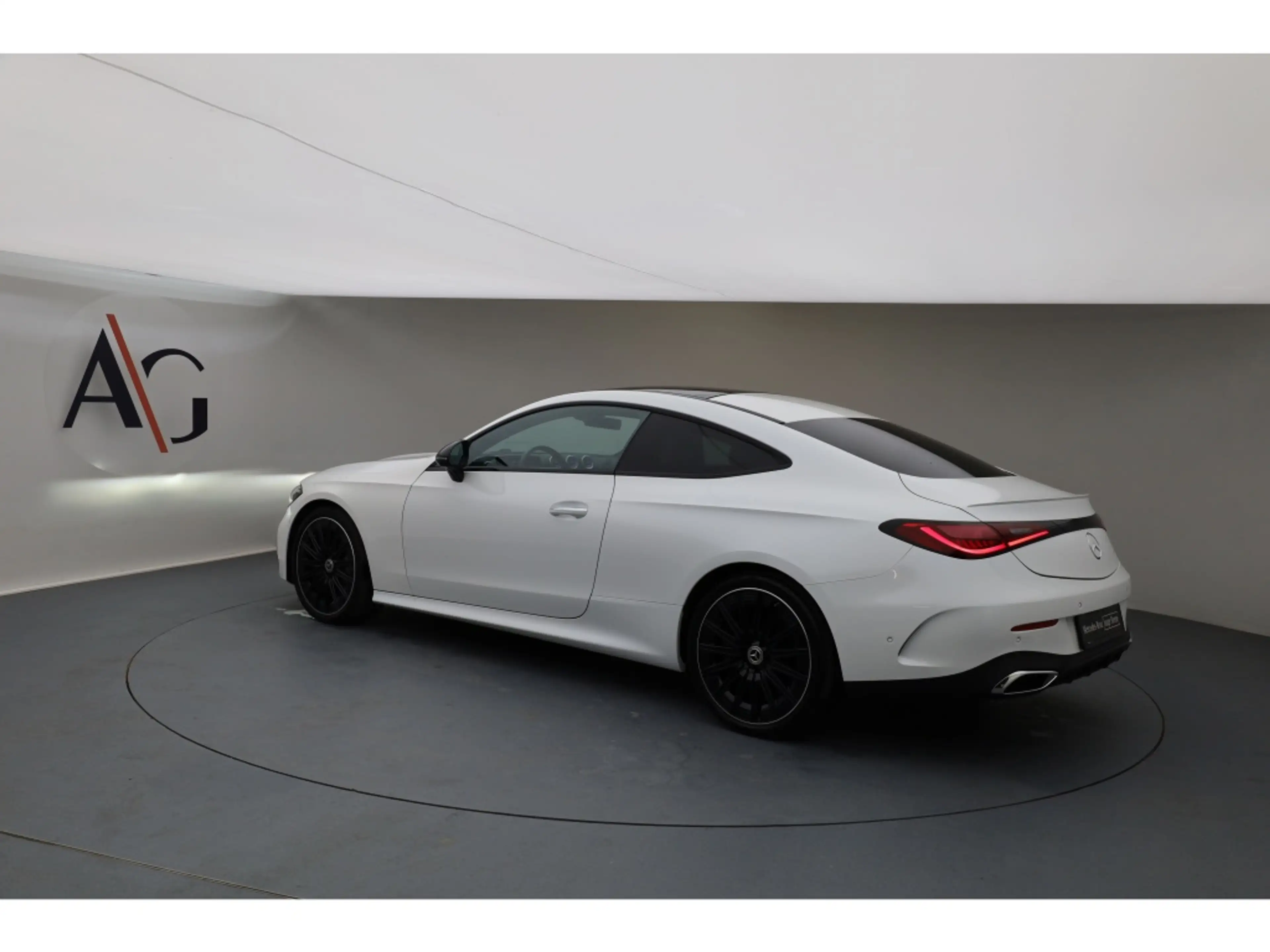 Mercedes-Benz CLE 220 d Coupé AMG Pano Sitzkl. Night Burm 20" — photo 4