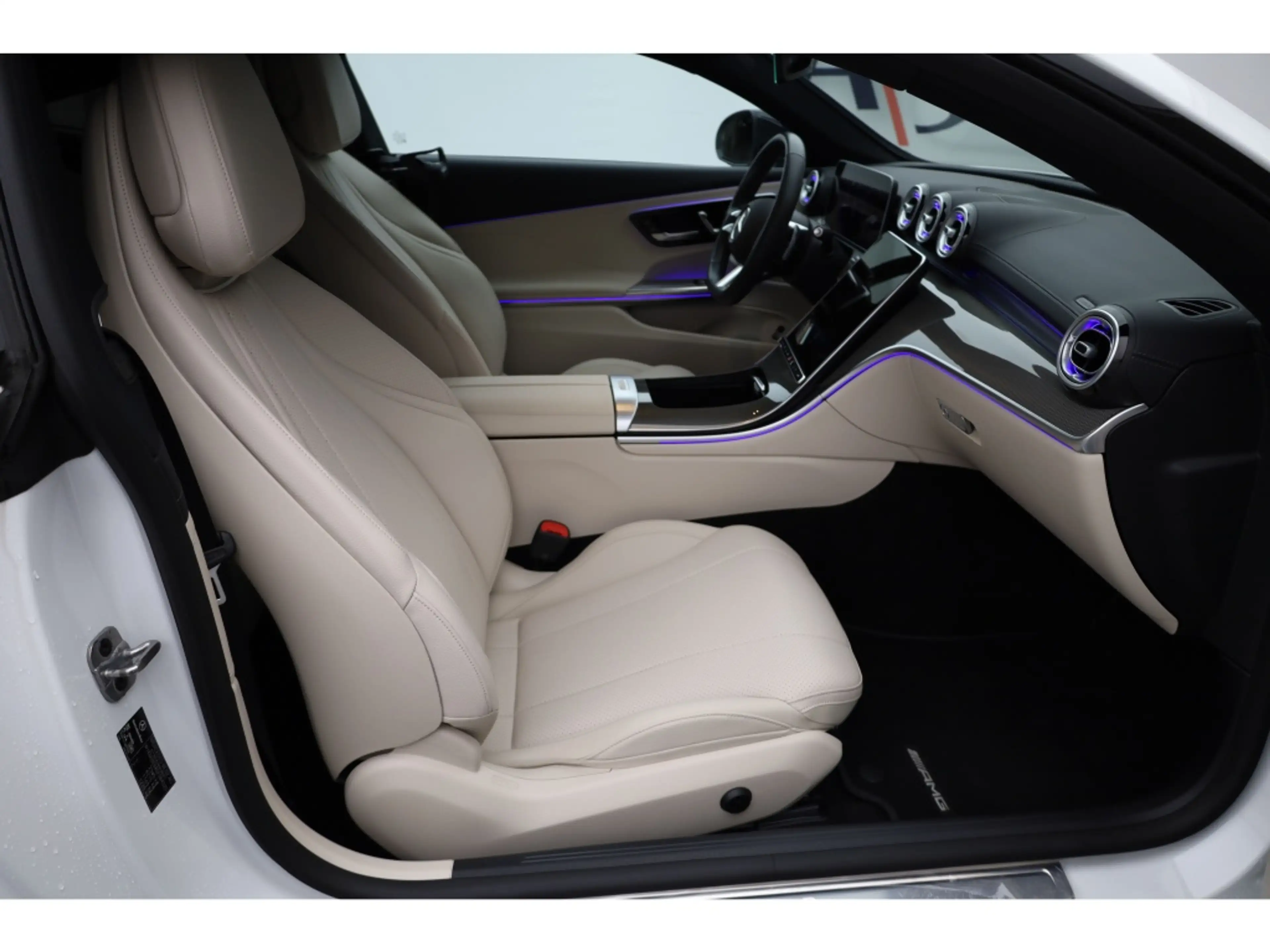 Mercedes-Benz CLE 220 d Coupé AMG Pano Sitzkl. Night Burm 20" — photo 15
