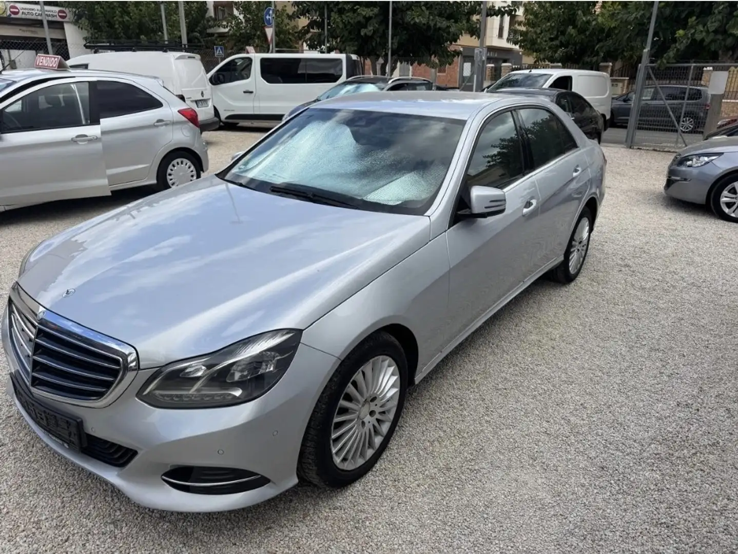 Mercedes-Benz E 220 CDI 7G-TRONIC Elegance - 2