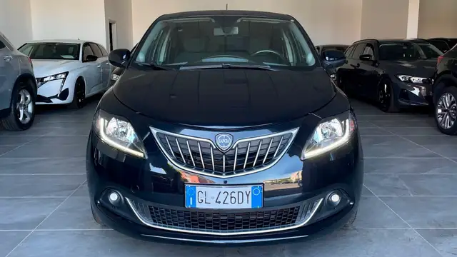 Lancia Ypsilon view 2